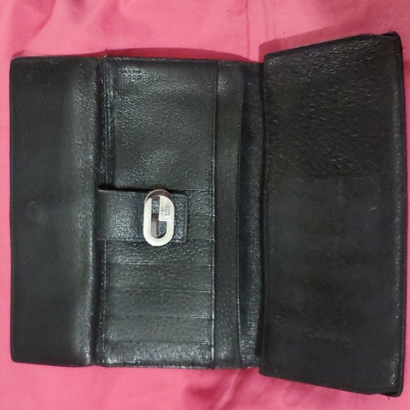Authentic GUCCI WALLET* - Picture 5 of 13
